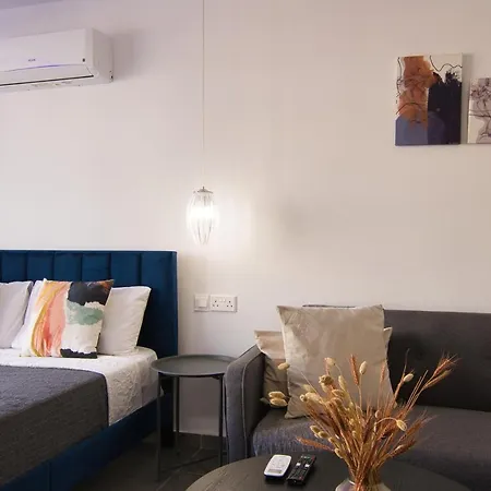 Phaedrus Living: Seaside Luxury Flat Athina 118 Apartment