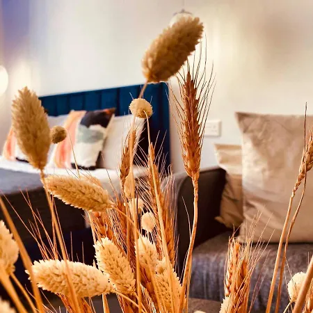 Phaedrus Living: Seaside Luxury Flat Athina 118 Апартаменты