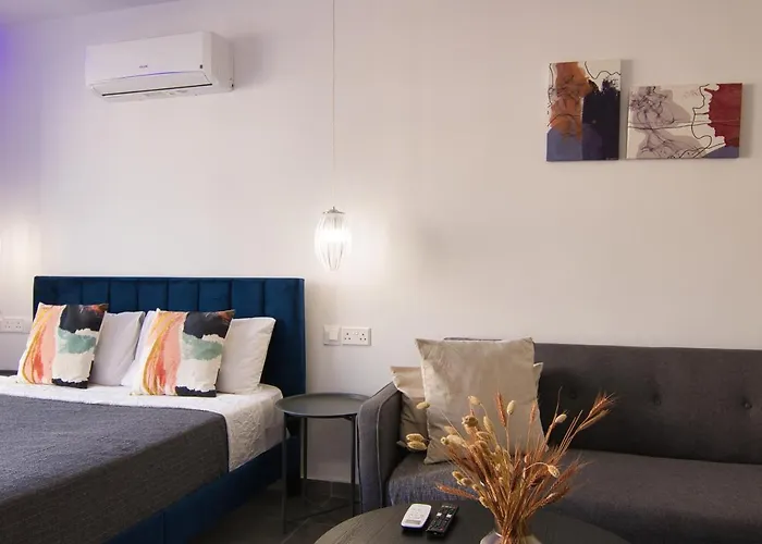 Phaedrus Living: Seaside Luxury Flat Athina 118 アパート